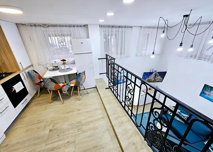 Lovely Duplex Cismigiu Park - Pop1 Апартаменти *