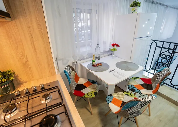 Lovely Duplex Cismigiu Park - Pop1 Апартаменти *